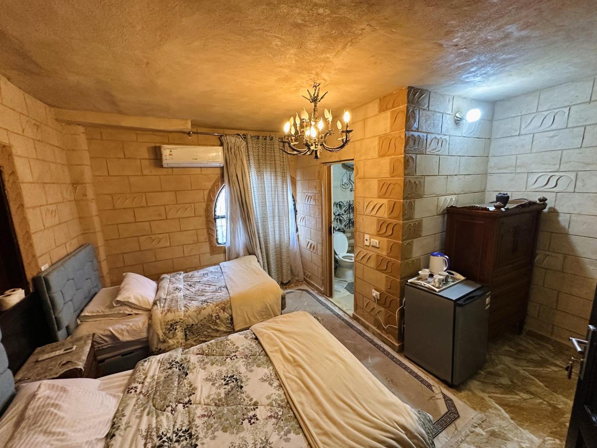 Chez L'Ami Hotel Kafrat al Jabal Luaran gambar